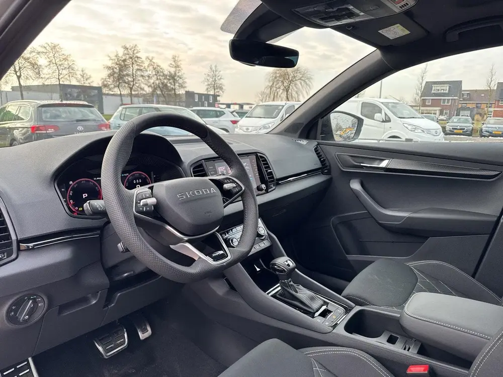 Skoda Karoq 1.5 TSI ACT Sportline Business uit 2026, foto 9