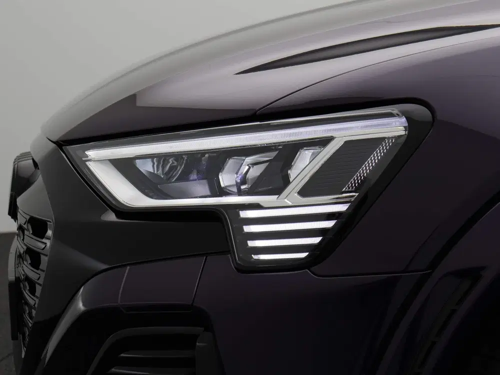 Audi Q8 e-tron S quattro SQ8 115 kWh Navigatie uit 2024, foto 17