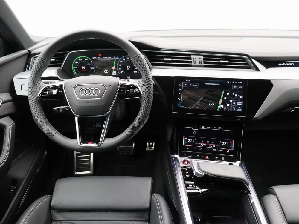 Audi Q8 e-tron S quattro SQ8 115 kWh Navigatie uit 2024, foto 7