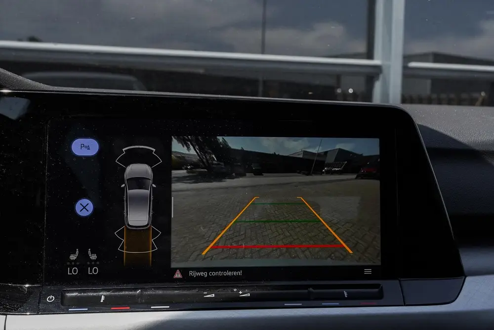 Volkswagen Golf 1.0 eTSI Aut. Life Digi.dashb.|LED|4-nw All uit 2023, foto 16