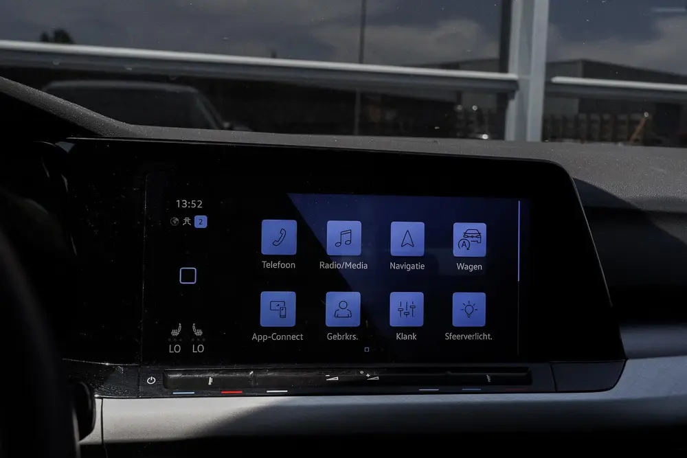 Volkswagen Golf 1.0 eTSI Aut. Life Digi.dashb.|LED|4-nw All uit 2023, foto 17