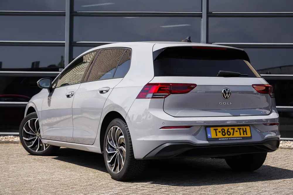 Volkswagen Golf 1.0 eTSI Aut. Life Digi.dashb.|LED|4-nw All uit 2023, foto 3