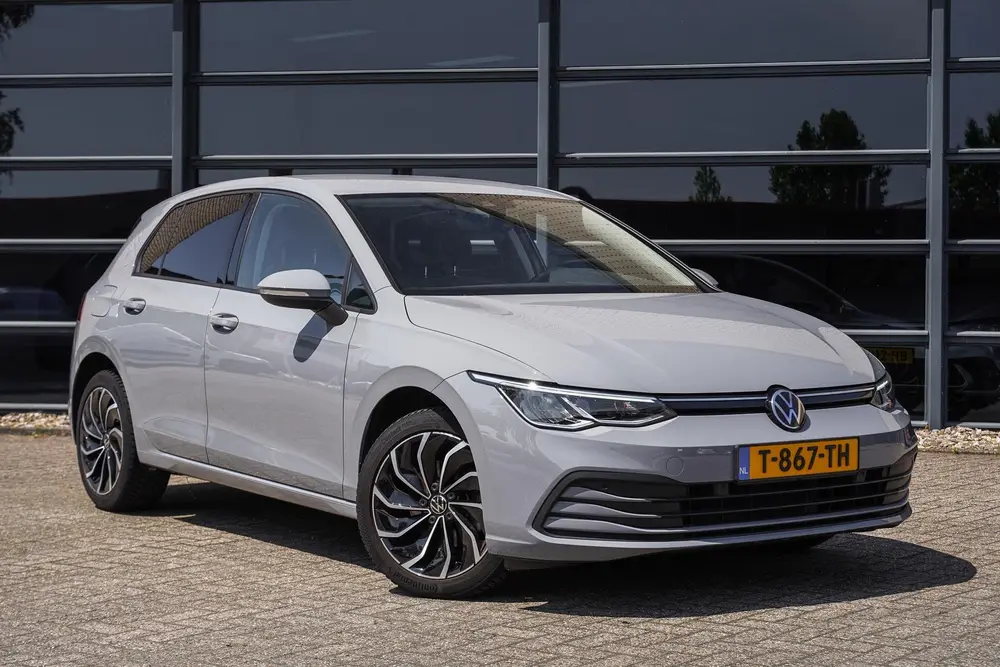 Volkswagen Golf 1.0 eTSI Aut. Life Digi.dashb.|LED|4-nw All uit 2023, foto 6