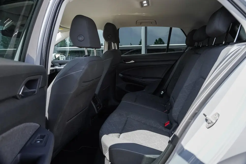 Volkswagen Golf 1.0 eTSI Aut. Life Digi.dashb.|LED|4-nw All uit 2023, foto 8