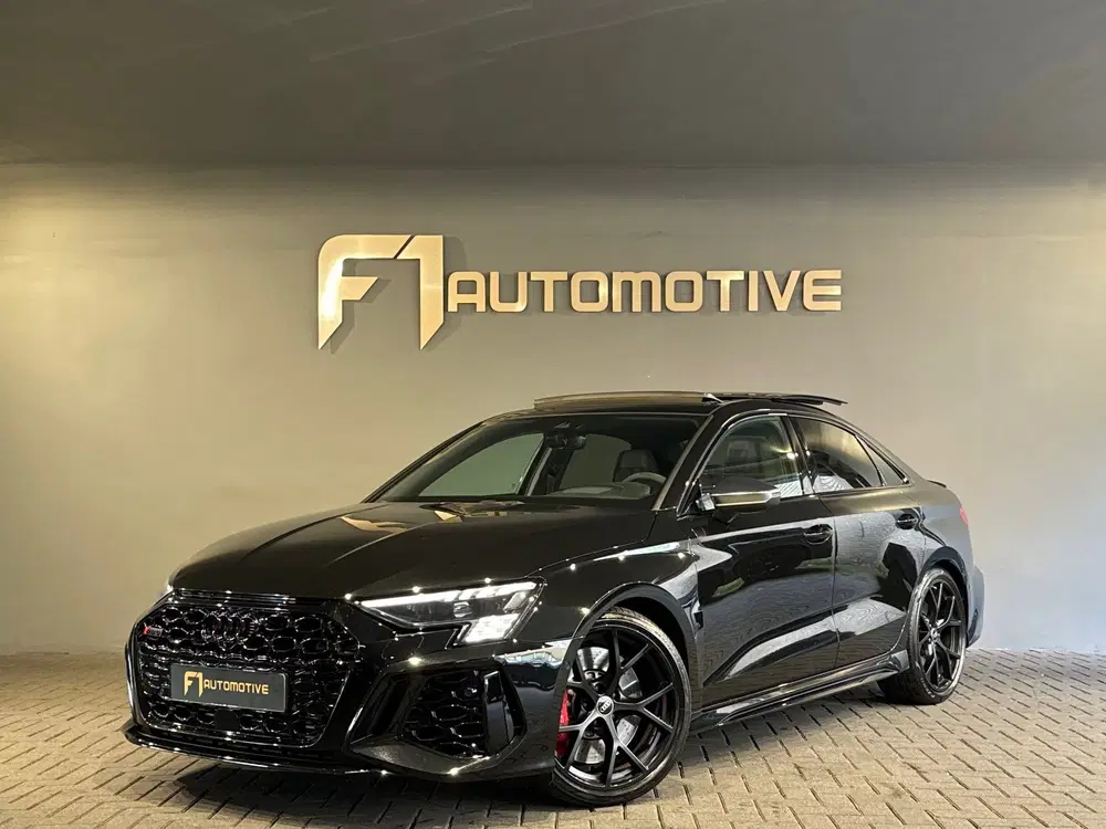 Audi RS3 2.5 TFSI Quattro Pano uit 2024
