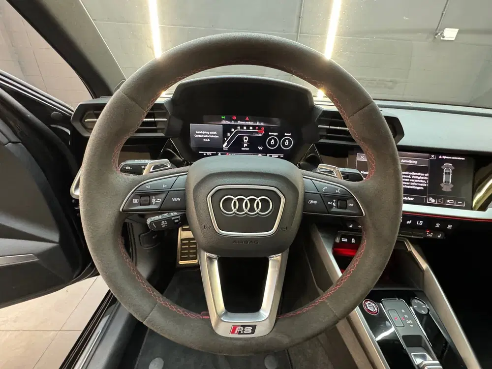 Audi RS3 2.5 TFSI Quattro Pano uit 2024, foto 14