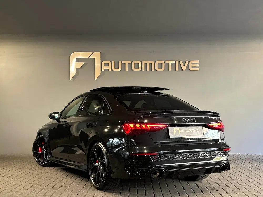 Audi RS3 2.5 TFSI Quattro Pano uit 2024, foto 9