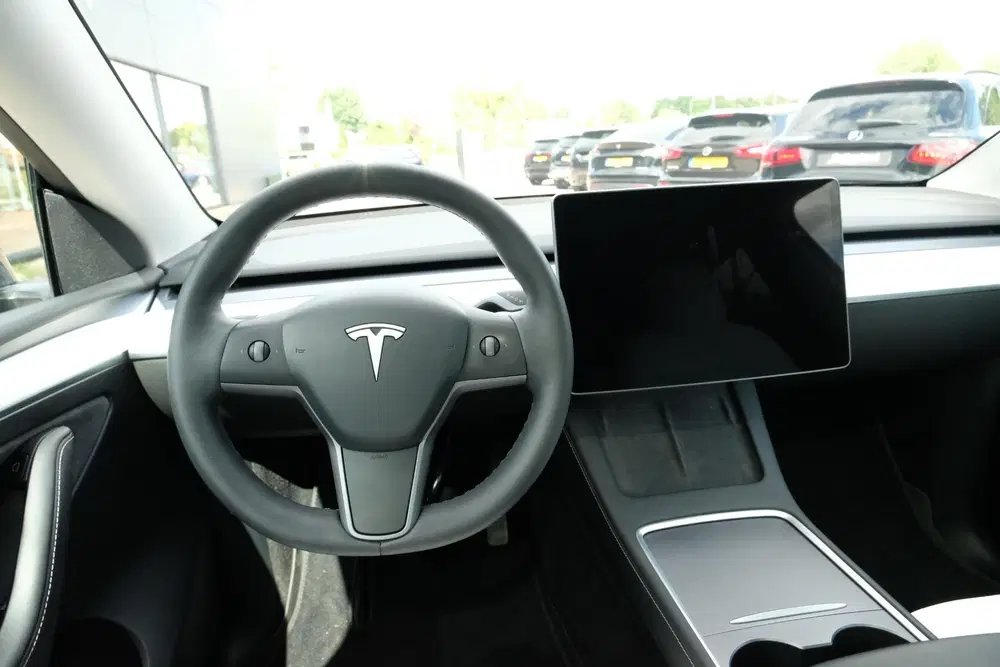 Tesla Model Y Long Range AWD 75 kWh 514 PK uit 2022, foto 12