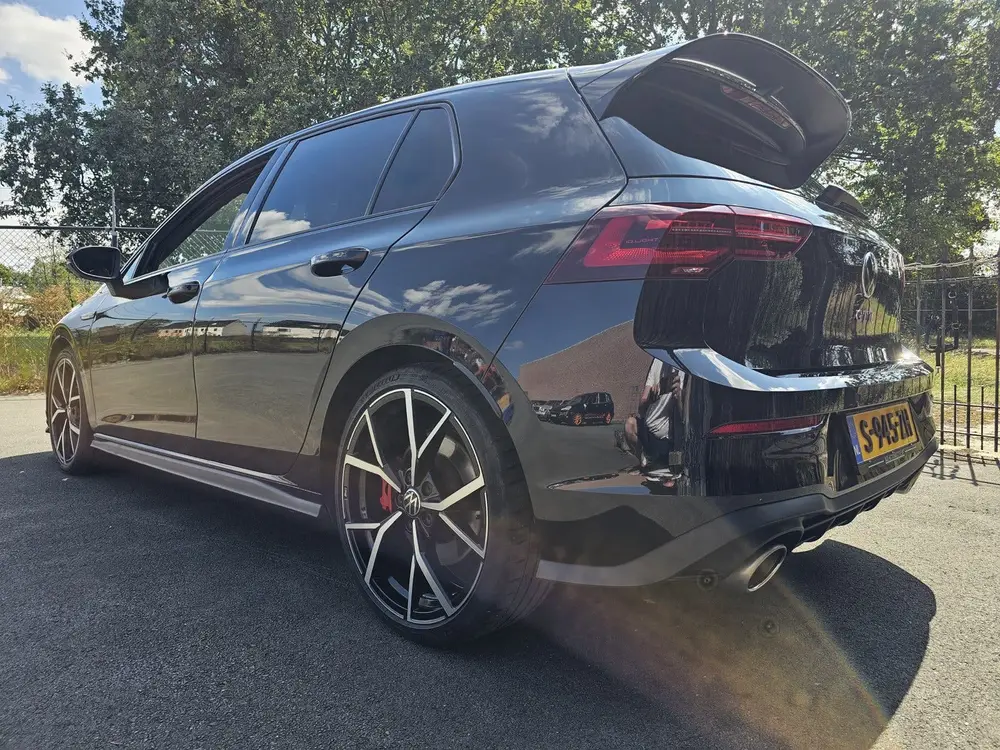 Volkswagen Golf 2.0 TSI OPF 221KW Dsg7 2021 Zwart uit 2021