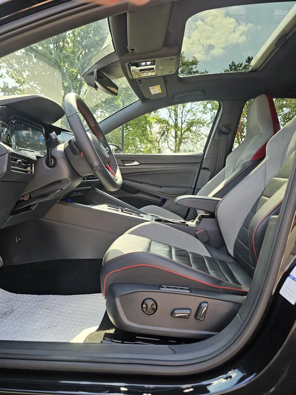 Volkswagen Golf 2.0 TSI OPF 221KW Dsg7 2021 Zwart uit 2021, foto 6
