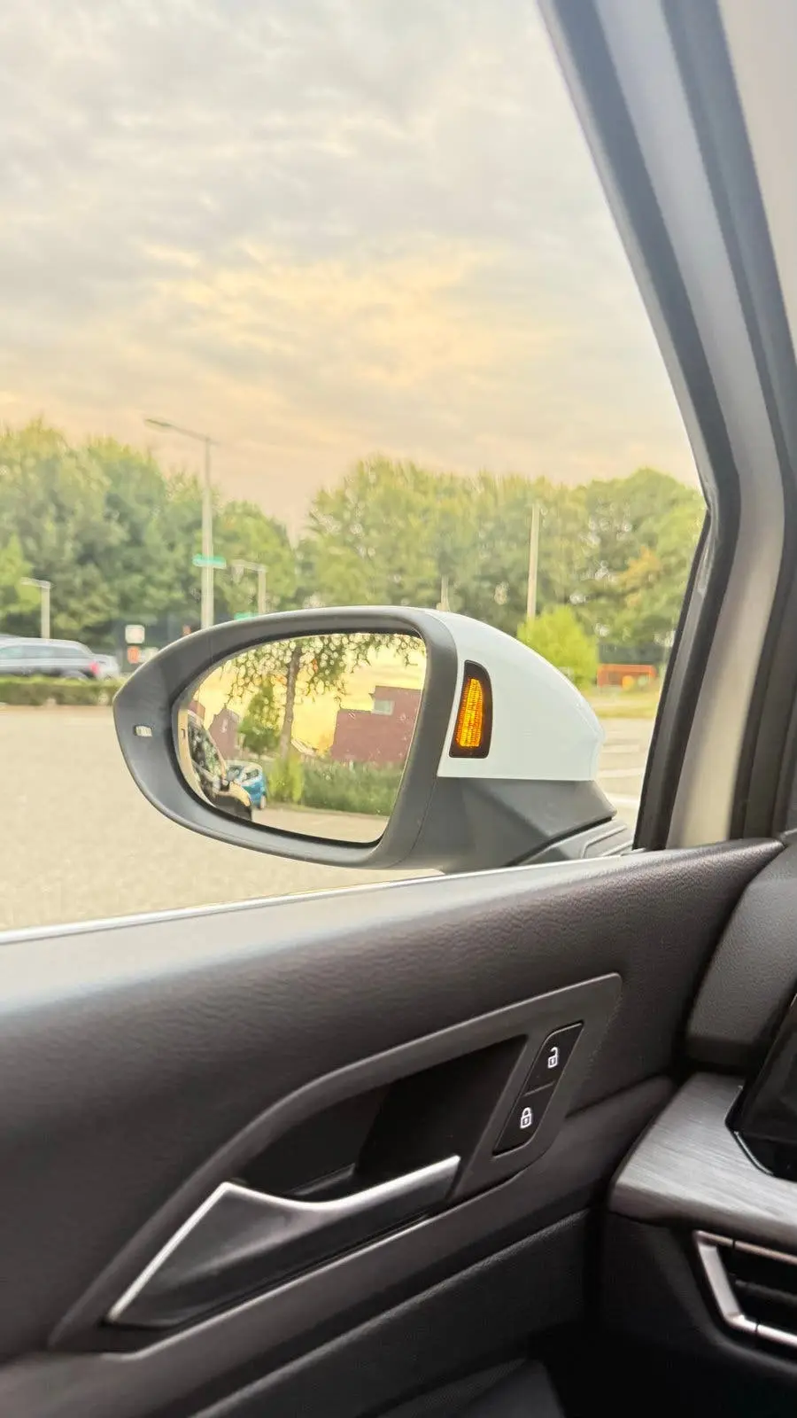 Volkswagen Golf 1.5 Etsi 150pk 7-DSG 2020 Wit FULL OPTION uit 2020, foto 10