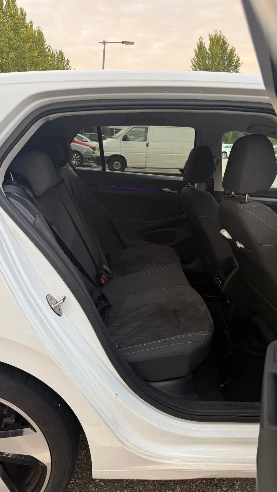 Volkswagen Golf 1.5 Etsi 150pk 7-DSG 2020 Wit FULL OPTION uit 2020, foto 9