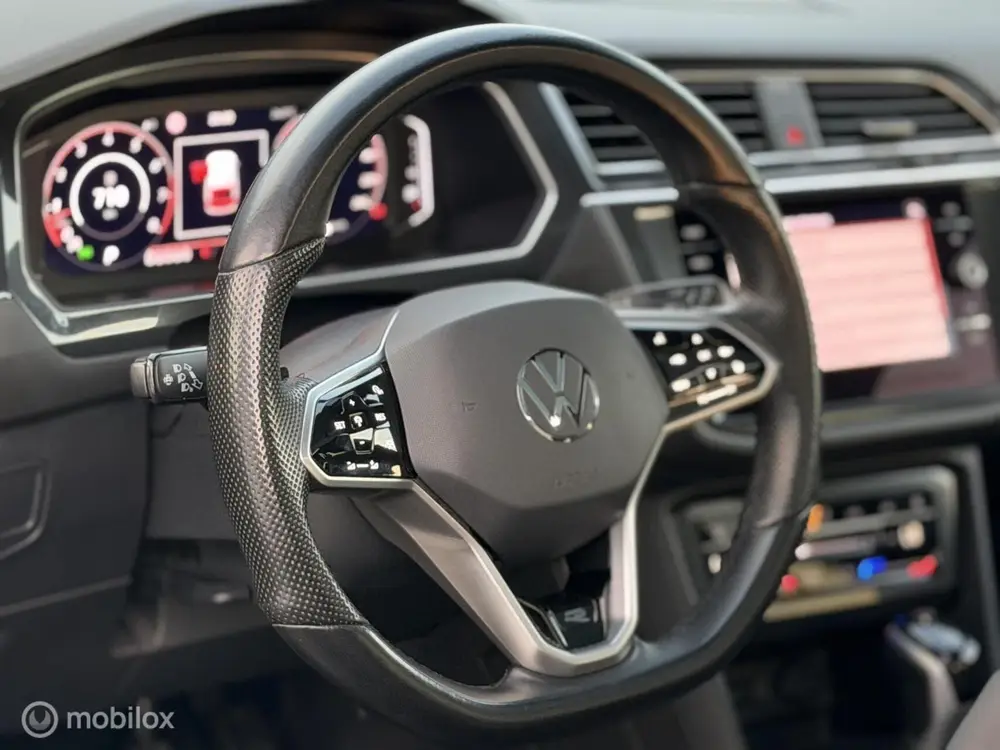 Volkswagen Tiguan Allspace 1.5 TSI R-Line 7p. pano 360 Leder uit 2022, foto 14