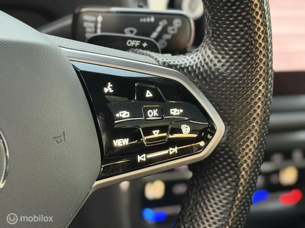 Volkswagen Tiguan Allspace 1.5 TSI R-Line 7p. pano 360 Leder uit 2022, foto 16
