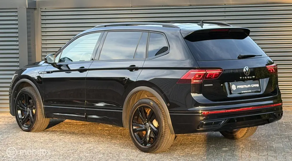 Volkswagen Tiguan Allspace 1.5 TSI R-Line 7p. pano 360 Leder uit 2022, foto 4