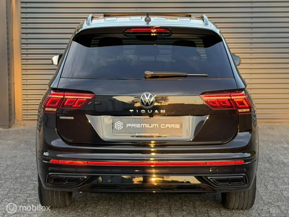 Volkswagen Tiguan Allspace 1.5 TSI R-Line 7p. pano 360 Leder uit 2022, foto 6