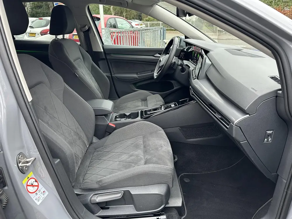 Volkswagen Golf 1.5 eTSI 150PK DSG Style IQLight|ACC|Camera| uit 2023, foto 12