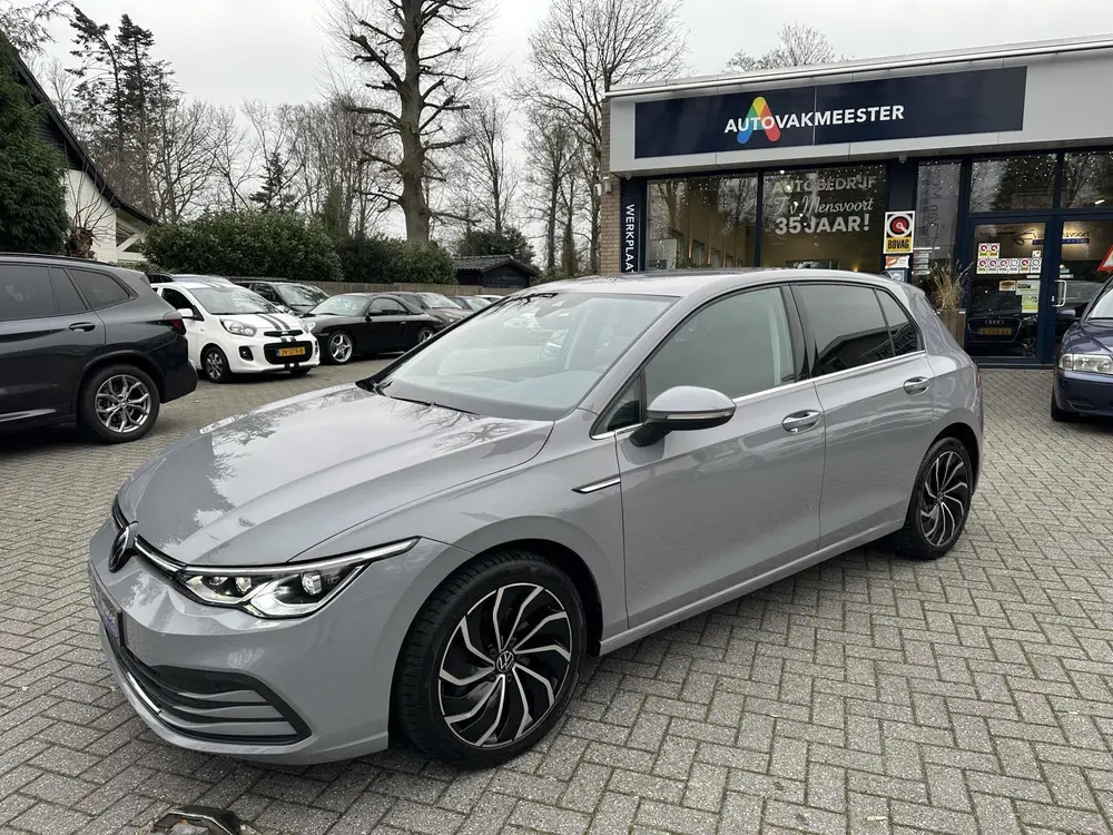 Volkswagen Golf 1.5 eTSI 150PK DSG Style IQLight|ACC|Camera| uit 2023, foto 2