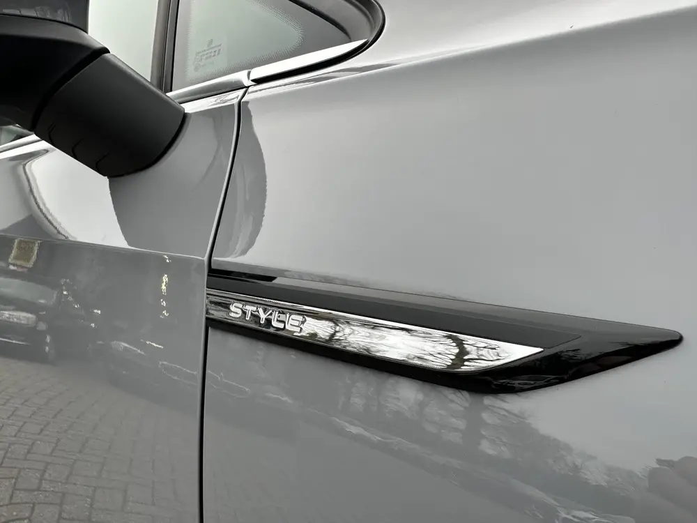 Volkswagen Golf 1.5 eTSI 150PK DSG Style IQLight|ACC|Camera| uit 2023, foto 20