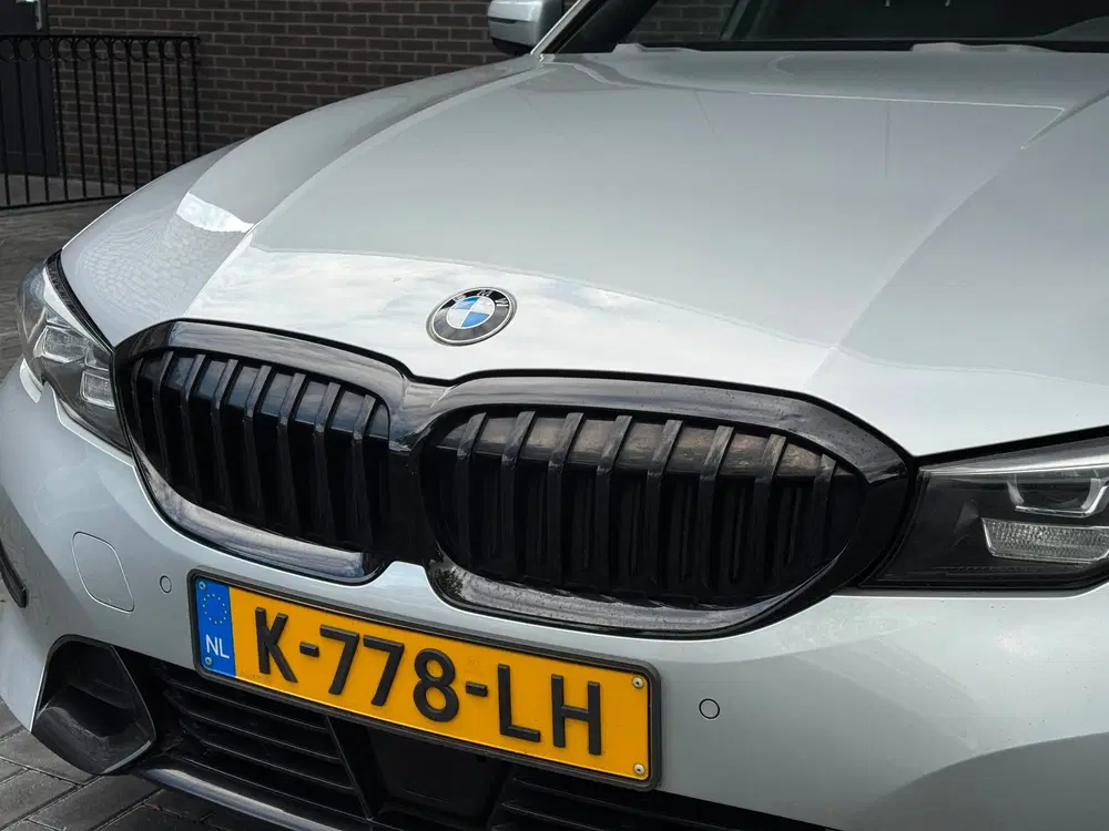 BMW 3-serie 320i Executive Edition uit 2021, foto 17