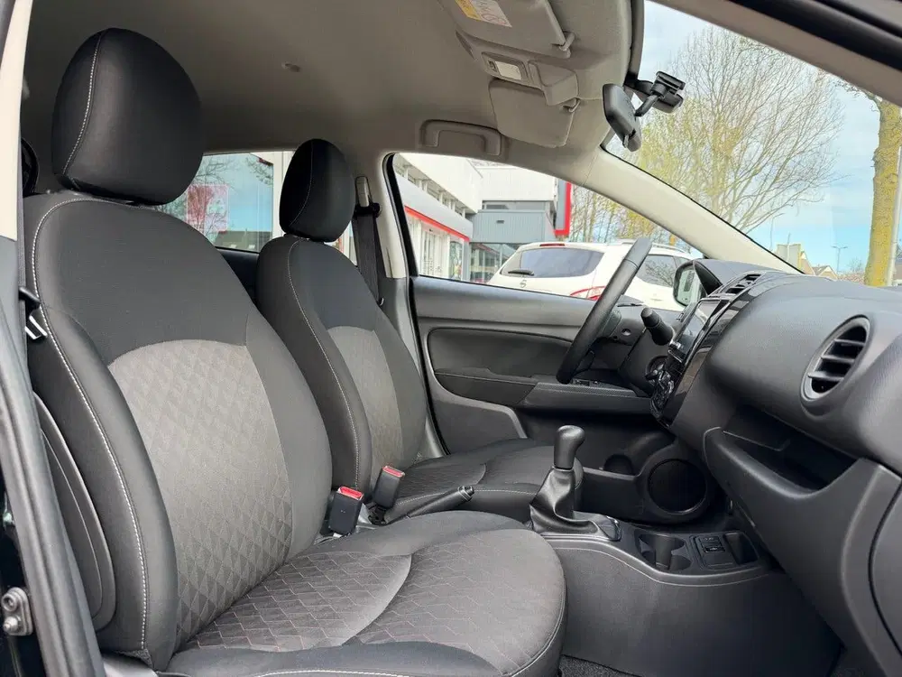Mitsubishi Space Star 1.2 Dynamic uit 2024, foto 8