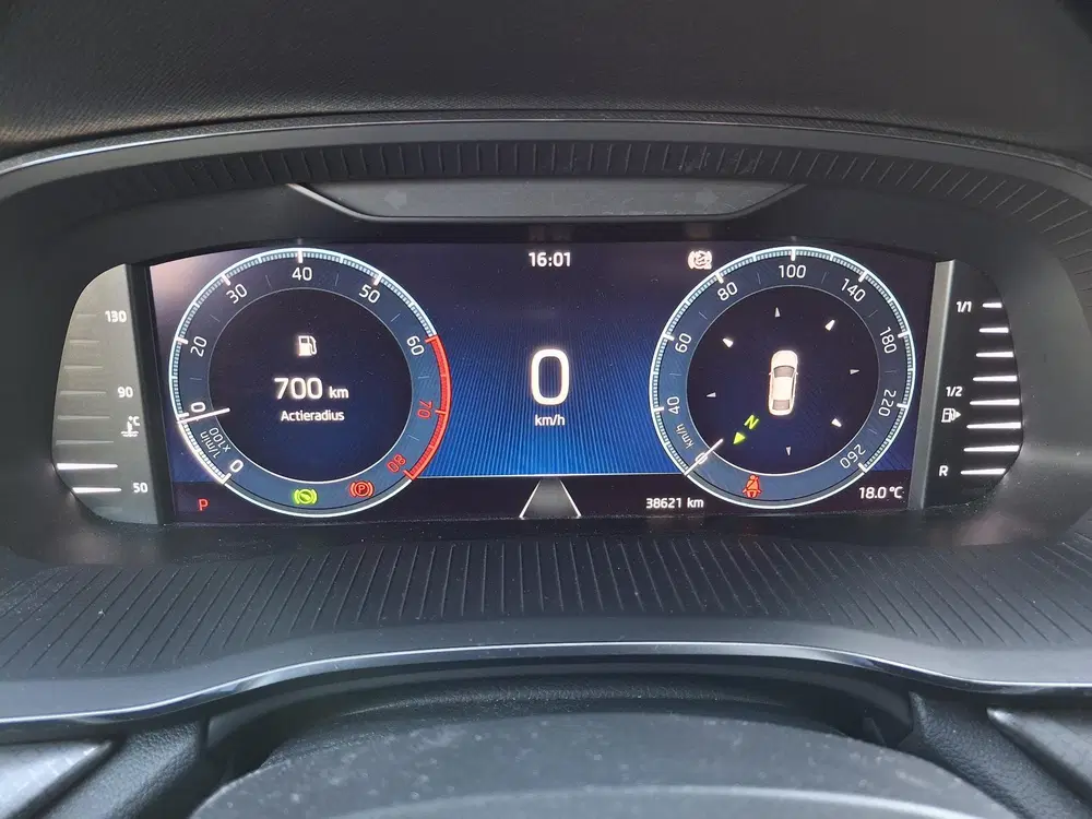 Skoda Octavia 1.0 e-TSI Ambition uit 2024, foto 8