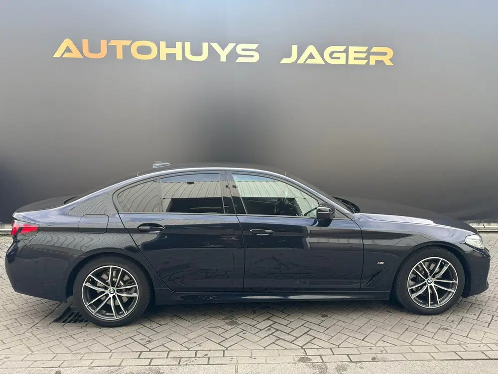 BMW 5-serie 520i High Executive Edition Mpakket Leder uit 2020, foto 11