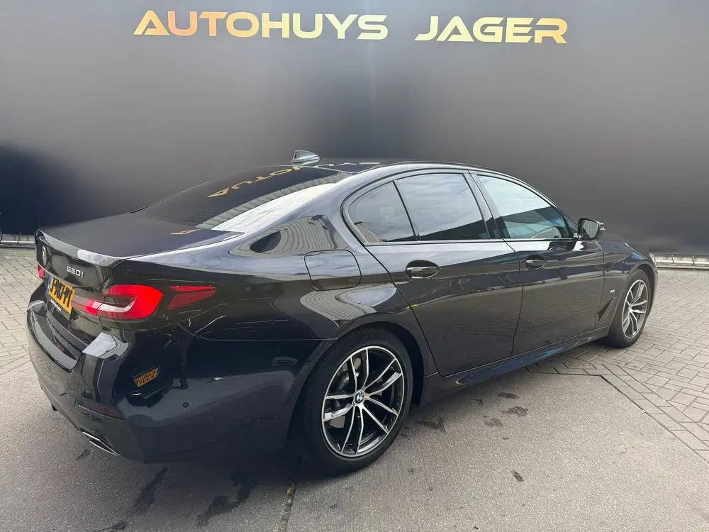 BMW 5-serie 520i High Executive Edition Mpakket Leder uit 2020, foto 14
