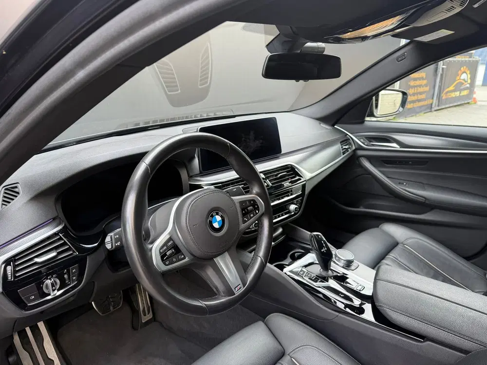 BMW 5-serie 520i High Executive Edition Mpakket Leder uit 2020, foto 3