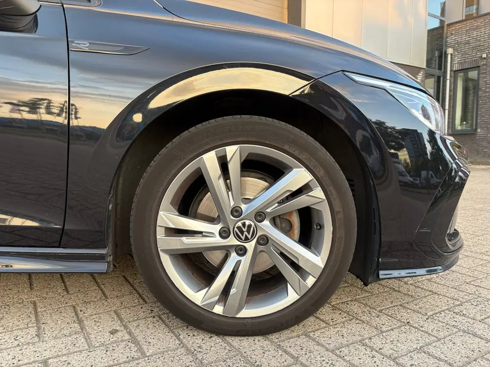 Volkswagen Golf Variant Golf R-Line 1.5 Etsi 150pk Dsg-7 2022 Zwart uit 2022, foto 3