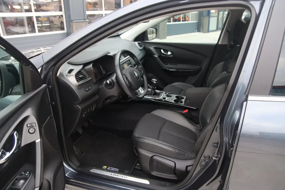 Renault Kadjar 1.3 TCE Limited Winterpakket uit 2019, foto 8