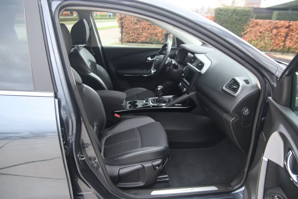 Renault Kadjar 1.3 TCE Limited Winterpakket uit 2019, foto 9