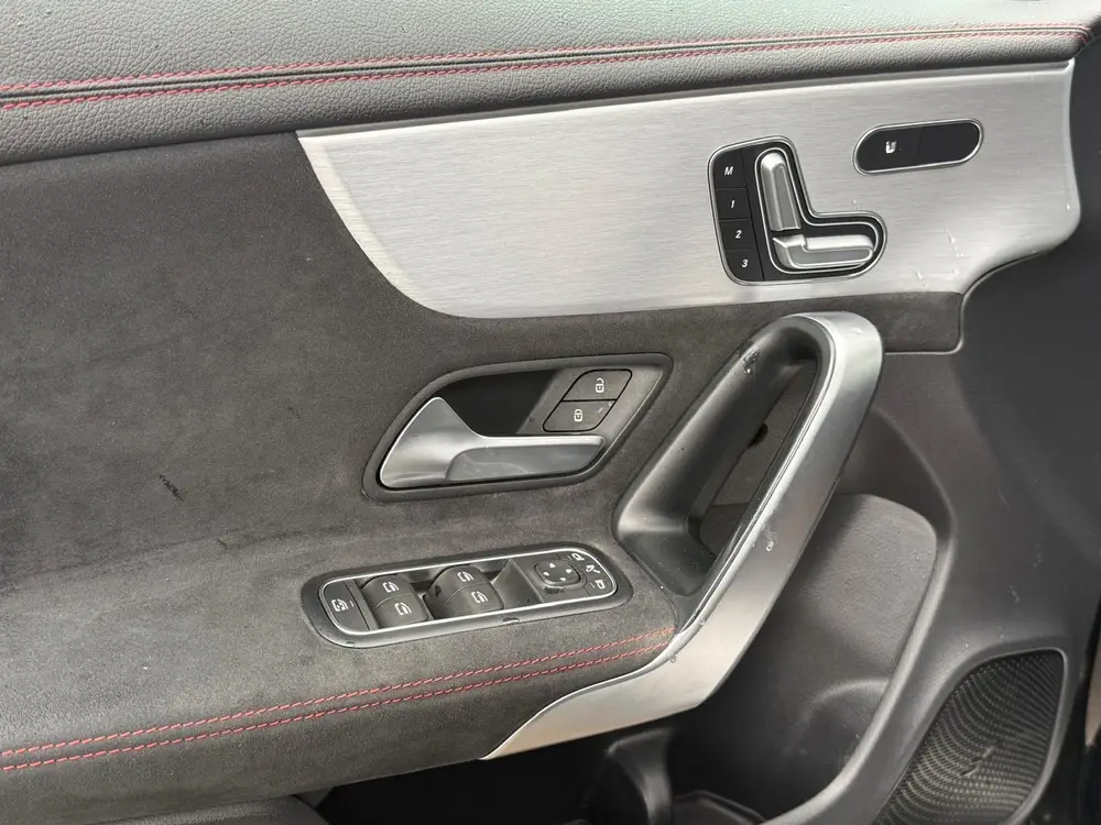 Mercedes-Benz CLA 200 d AMG Line uit 2022, foto 10