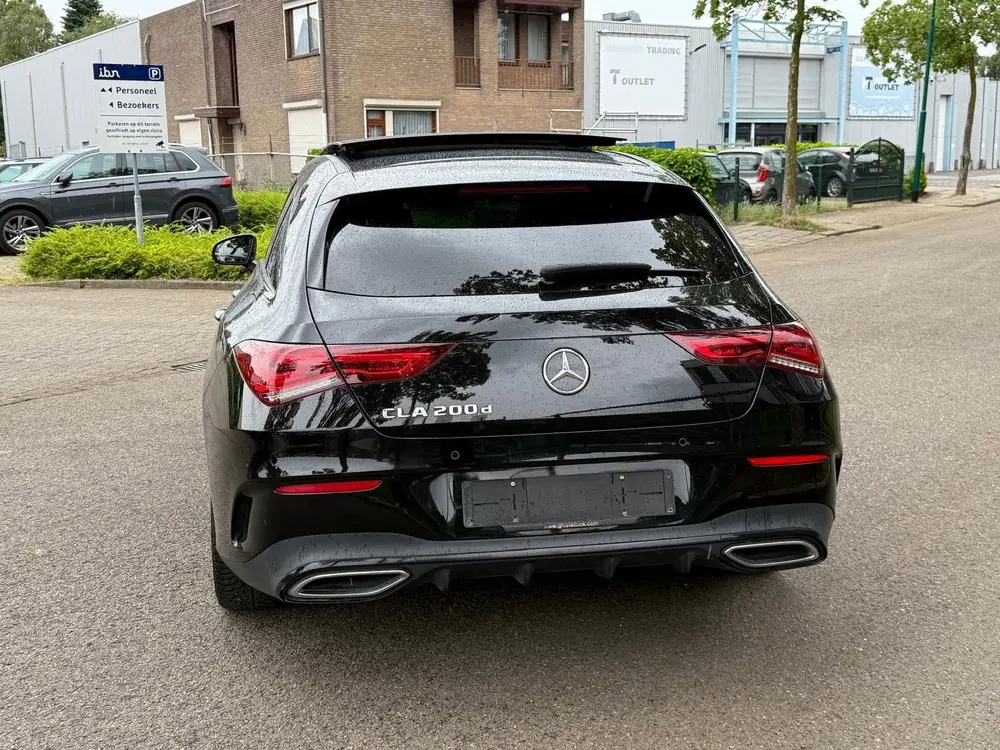 Mercedes-Benz CLA 200 d AMG Line uit 2022, foto 4