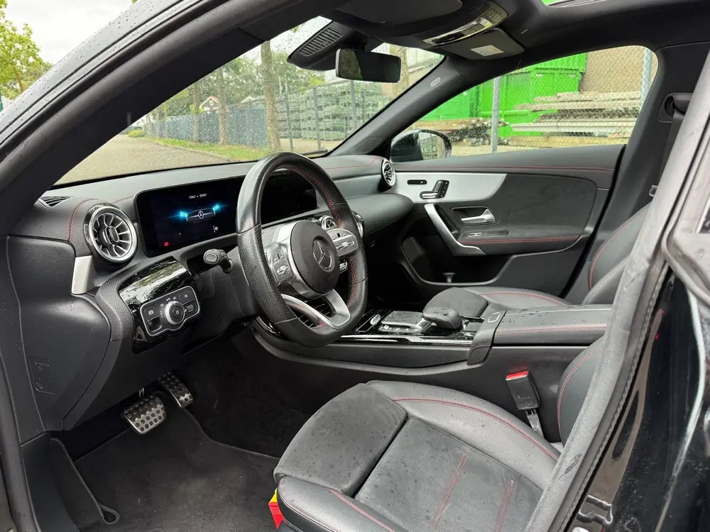 Mercedes-Benz CLA 200 d AMG Line uit 2022, foto 8