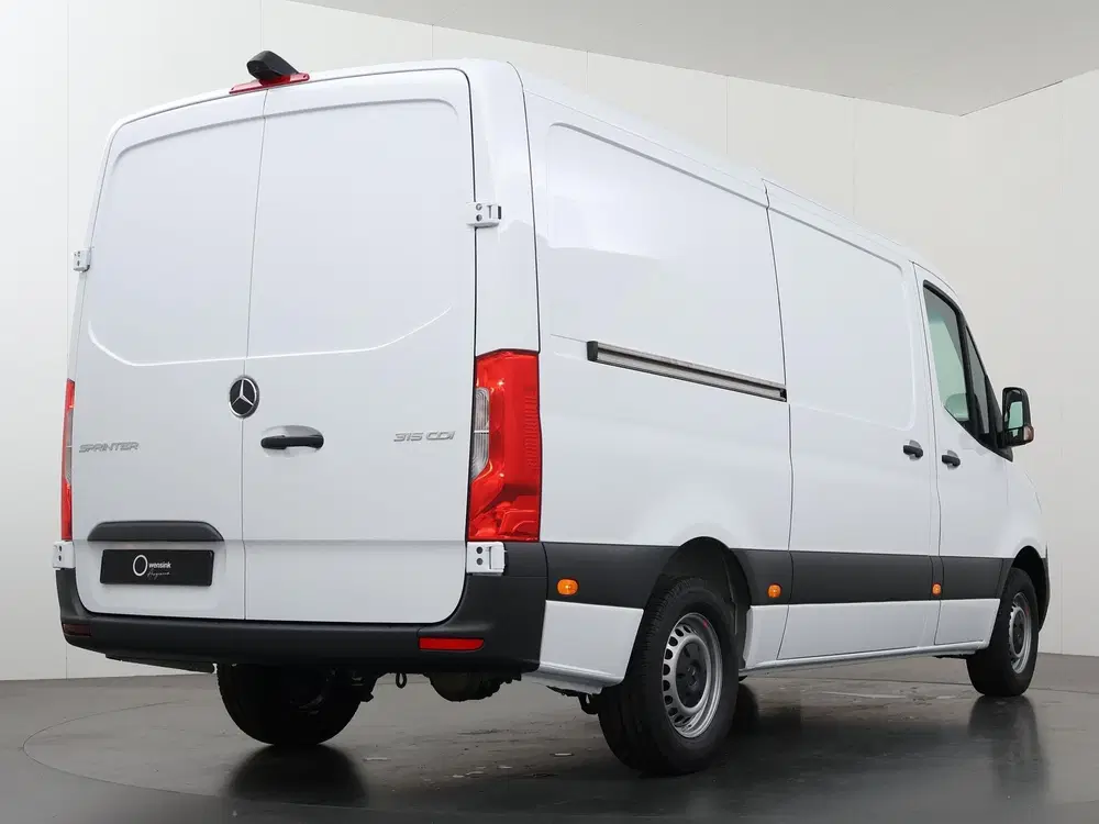 Mercedes-Benz Sprinter 315 CDI uit 2024, foto 3