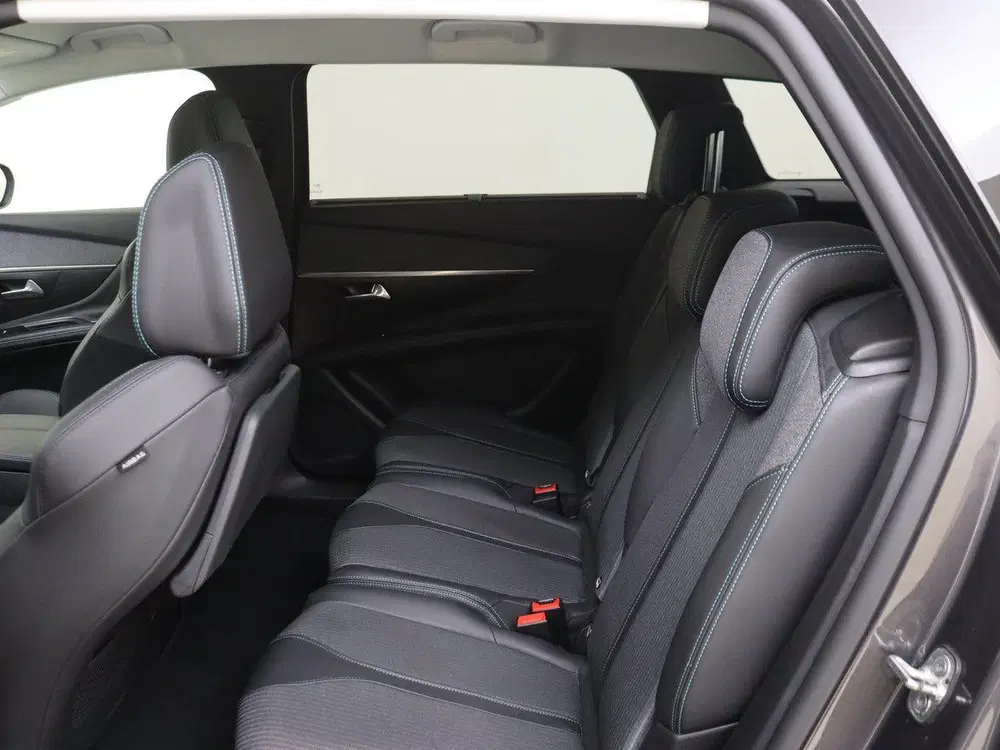 Peugeot 5008 1.2 PureTech Allure Trekhaak uit 2022, foto 12