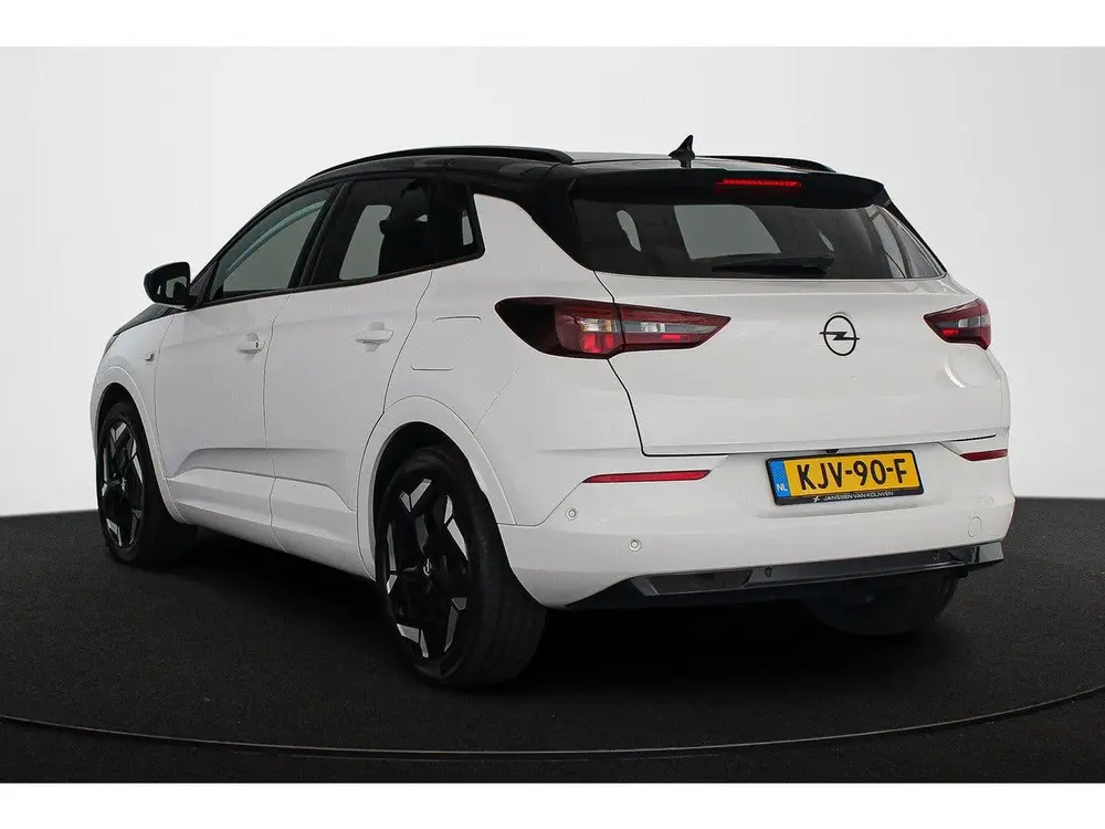 Opel Grandland 1.6T 300pk Plug-In Hybrid 4x4 GSe uit 2023, foto 4