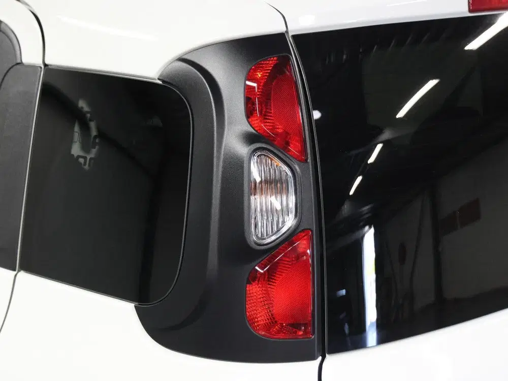 Fiat Panda 1.0 Hybrid Pandina uit 2024, foto 18
