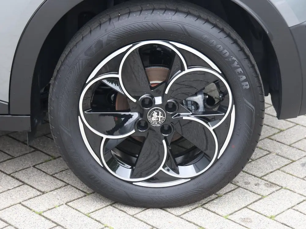 Alfa Romeo Junior Elettrica 54 kWh uit 2025, foto 19