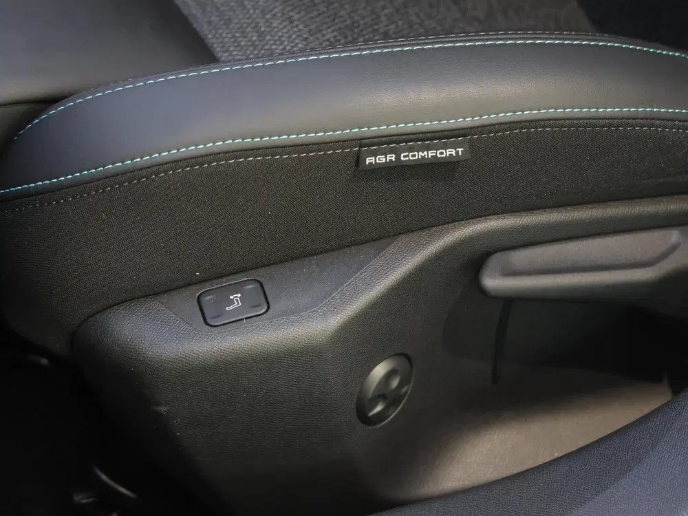Peugeot 408 Allure Avantage Plug-in Hybrid 225 pk Auto uit 2025, foto 12