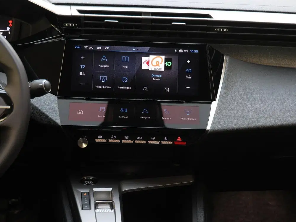 Peugeot 408 Allure Avantage Plug-in Hybrid 225 pk Auto uit 2025, foto 15