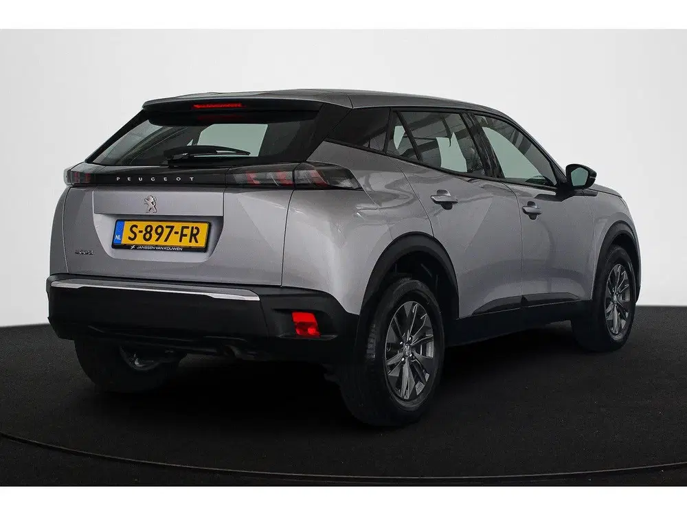 Peugeot 2008 1.2 PureTech Active Pack Navi Airco 16" LM uit 2023, foto 3