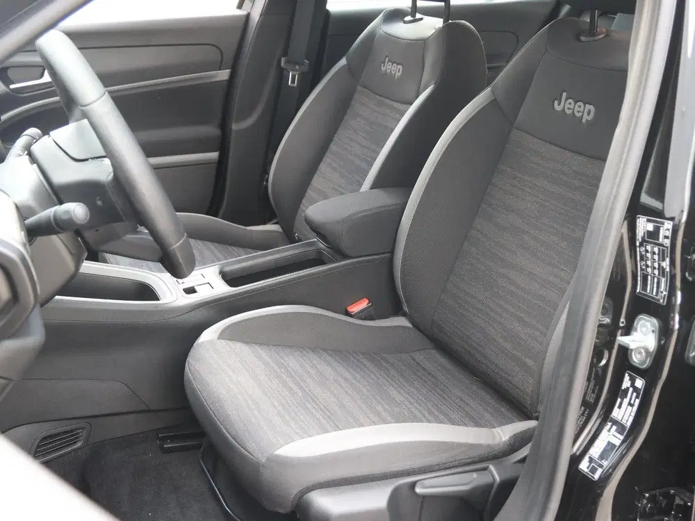 Jeep Avenger Longitude 54 kWh uit 2025, foto 13
