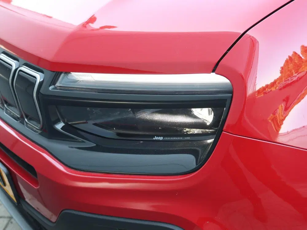 Jeep Avenger 1.2 e-Hybrid Summit uit 2025, foto 19