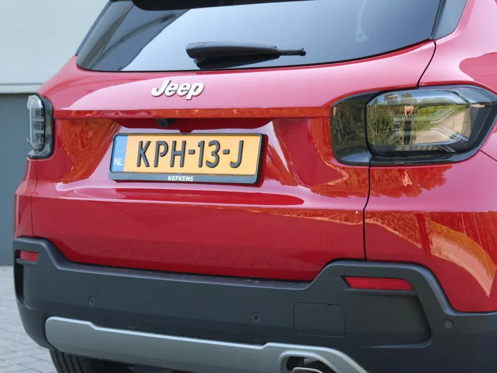 Jeep Avenger 1.2 e-Hybrid Summit uit 2025, foto 6
