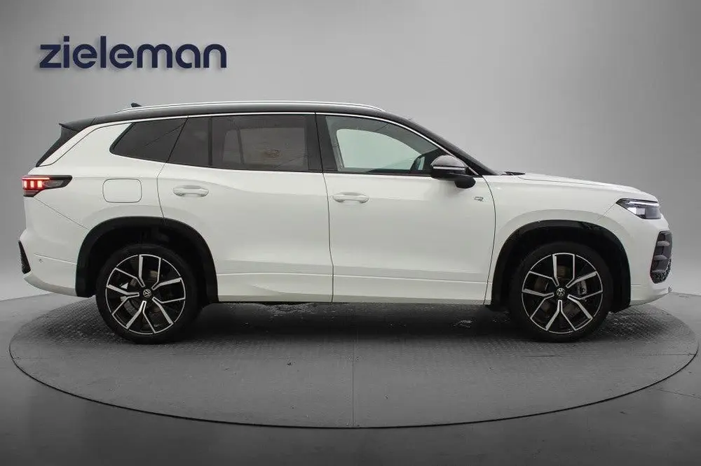 Volkswagen Tayron 1.5 eTSI R-Line Edition 7 Persoons Automaa uit 2025, foto 17
