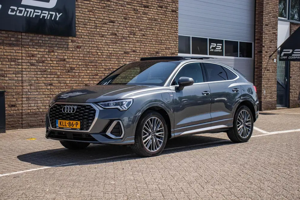 Audi Q3 45 TFSI e S-Line uit 2023, foto 2