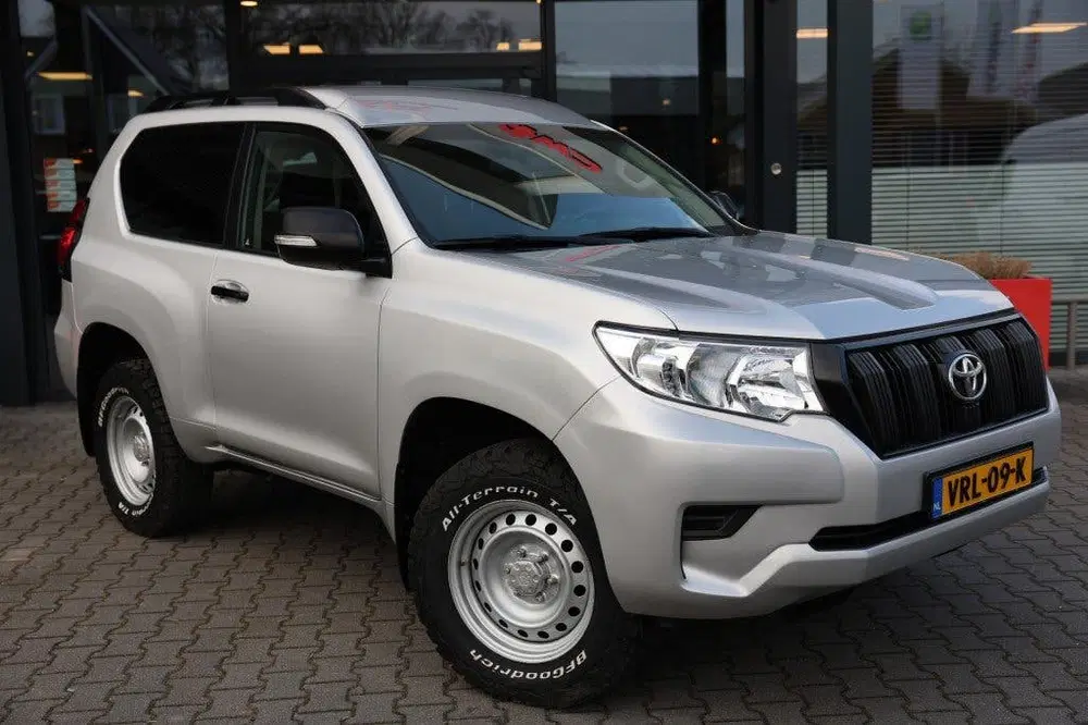 Toyota Land Cruiser 2.8 D-4D 3DRS COMFORT A uit 2023