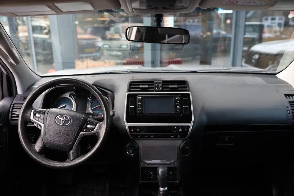 Toyota Land Cruiser 2.8 D-4D 3DRS COMFORT A uit 2023, foto 17